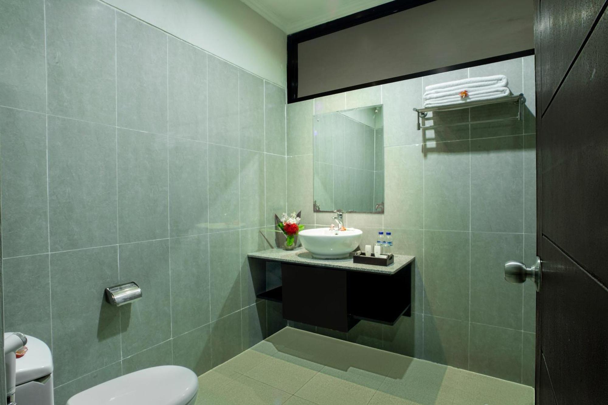 New Garden View Resort Legian  Bilik gambar